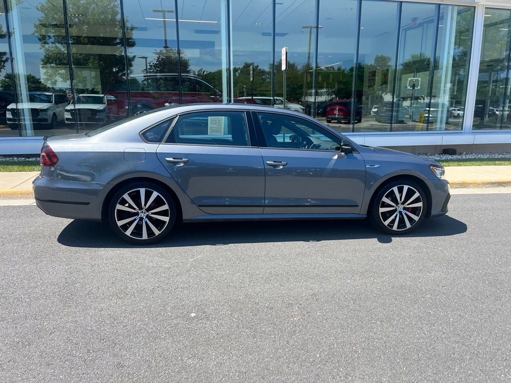 Used 2018 Volkswagen Passat 3.6 FWD image 9