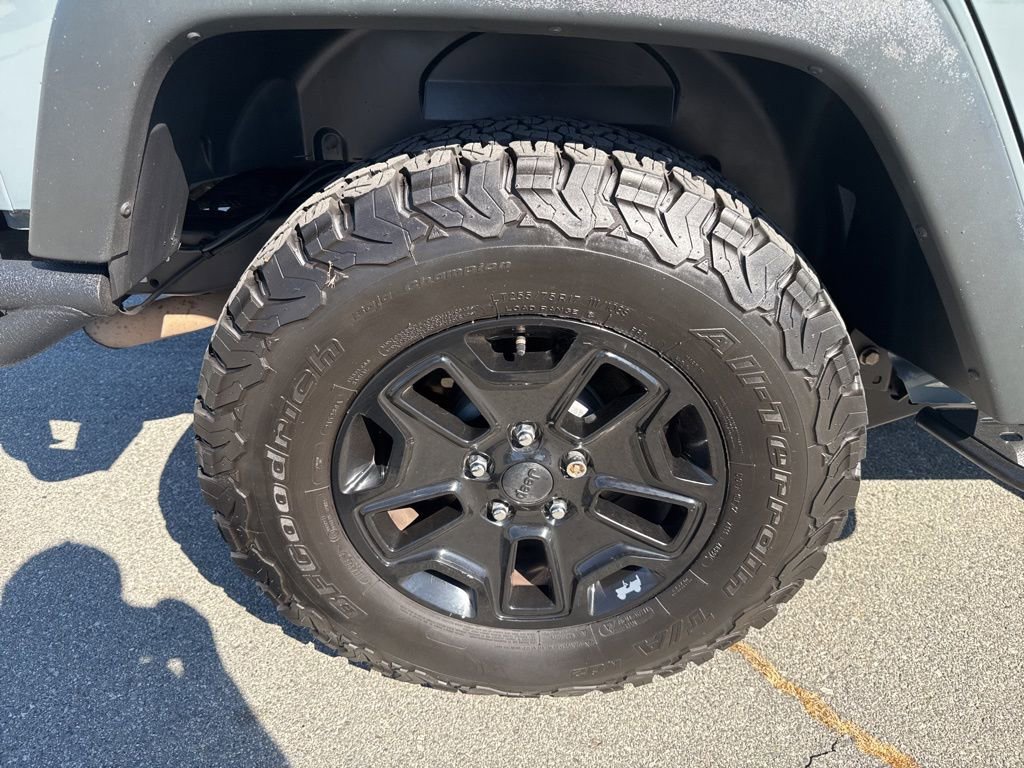 Used 2015 Jeep Wrangler Unlimited Willys image 10