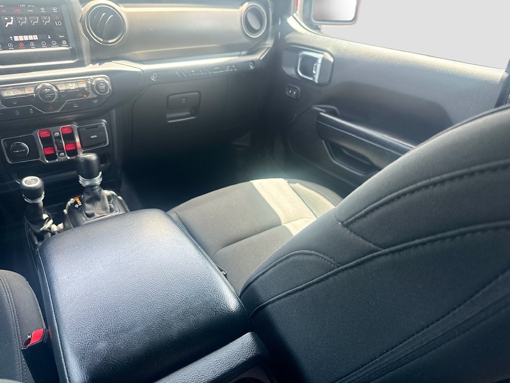 Certified 2022 Jeep Wrangler Unlimited Sport AWD/4WD image 25