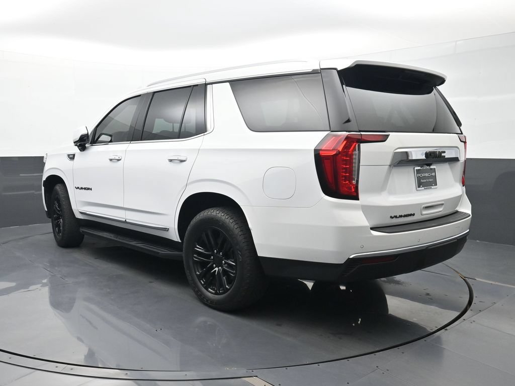 Used 2023 GMC Yukon SLT w/ SLT Luxury Package RWD image 3