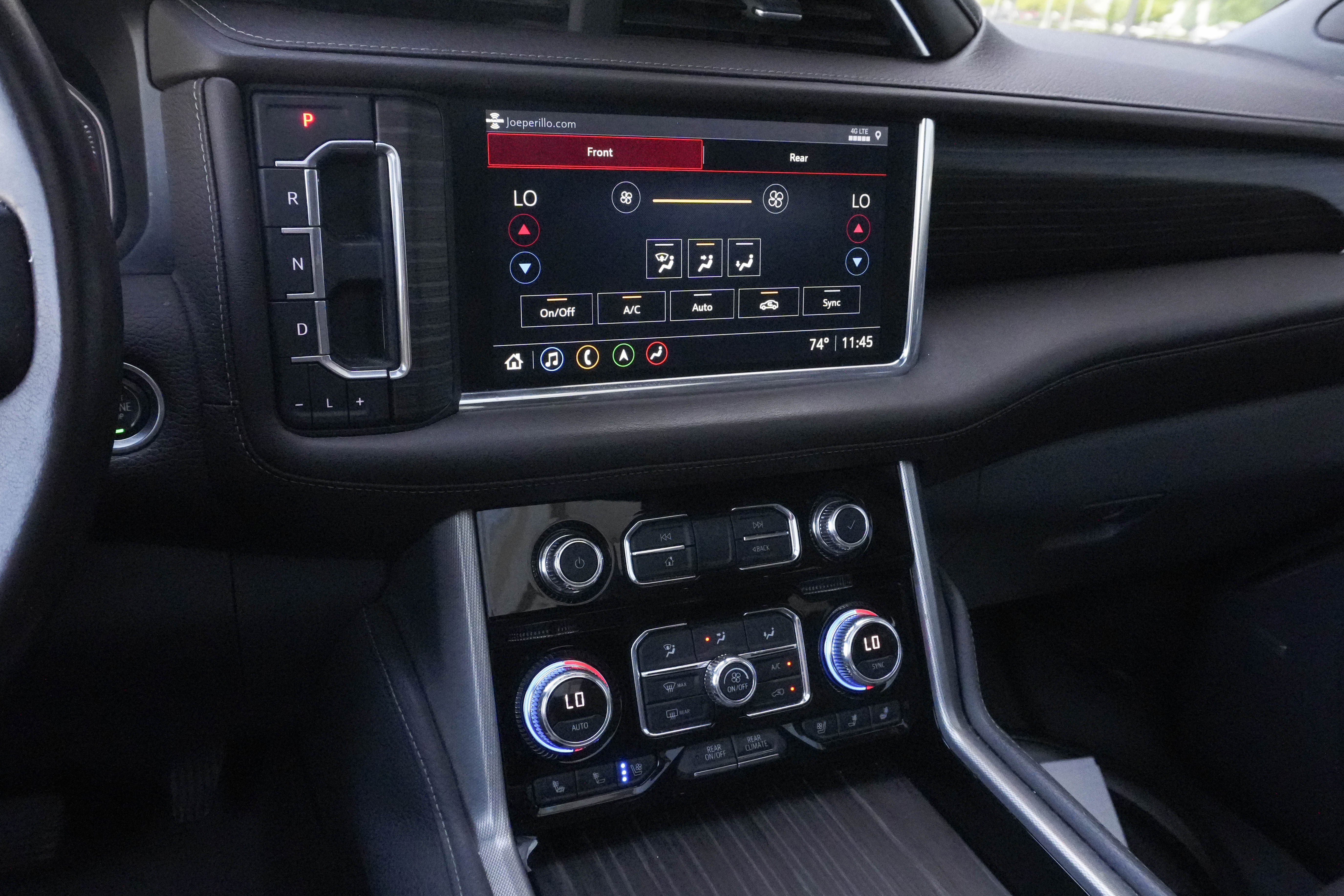 Used 2021 GMC Yukon Denali w/ Denali Premium Package RWD image 24