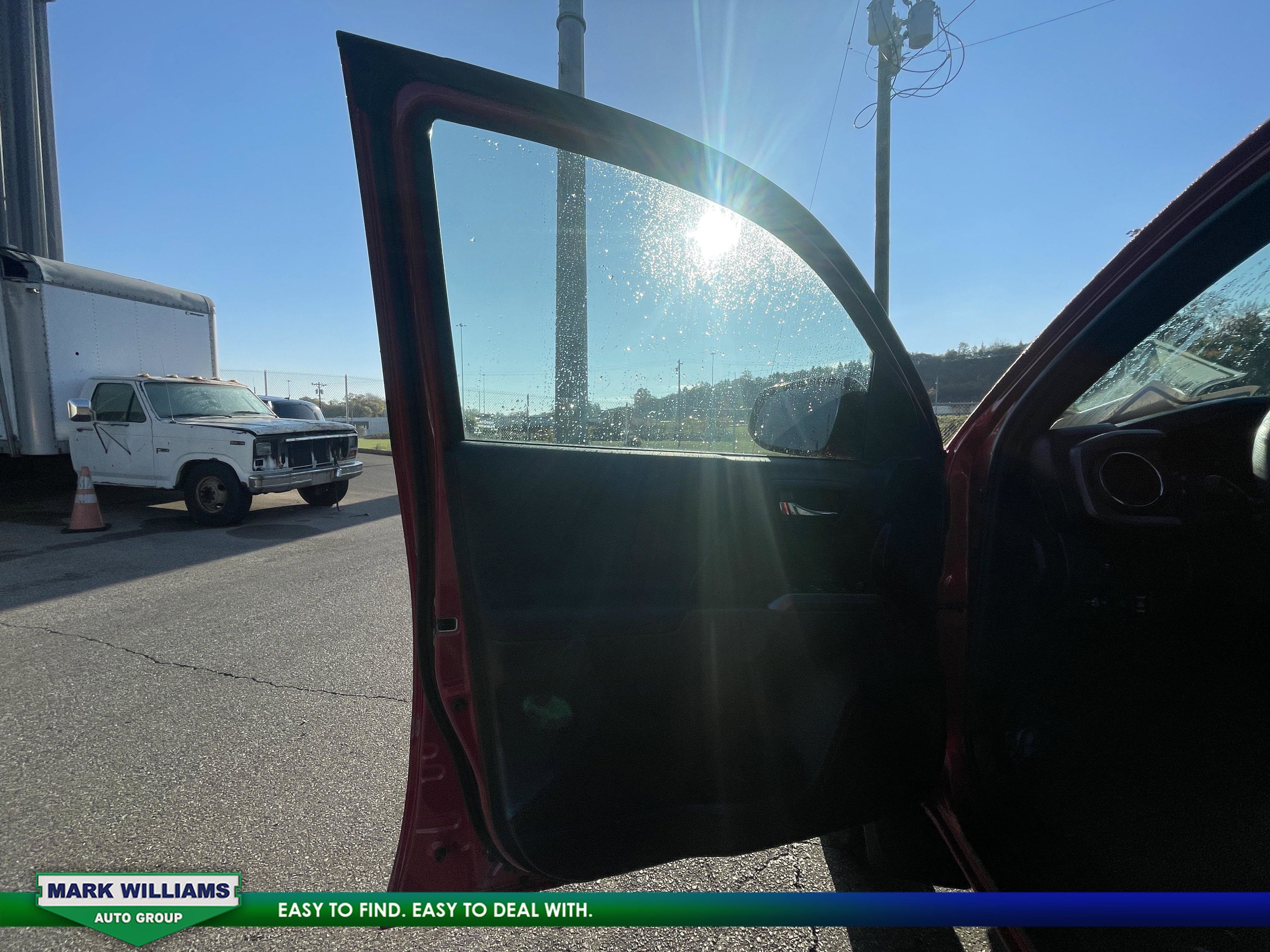 Used 2021 Toyota Tacoma TRD Off-Road image 11