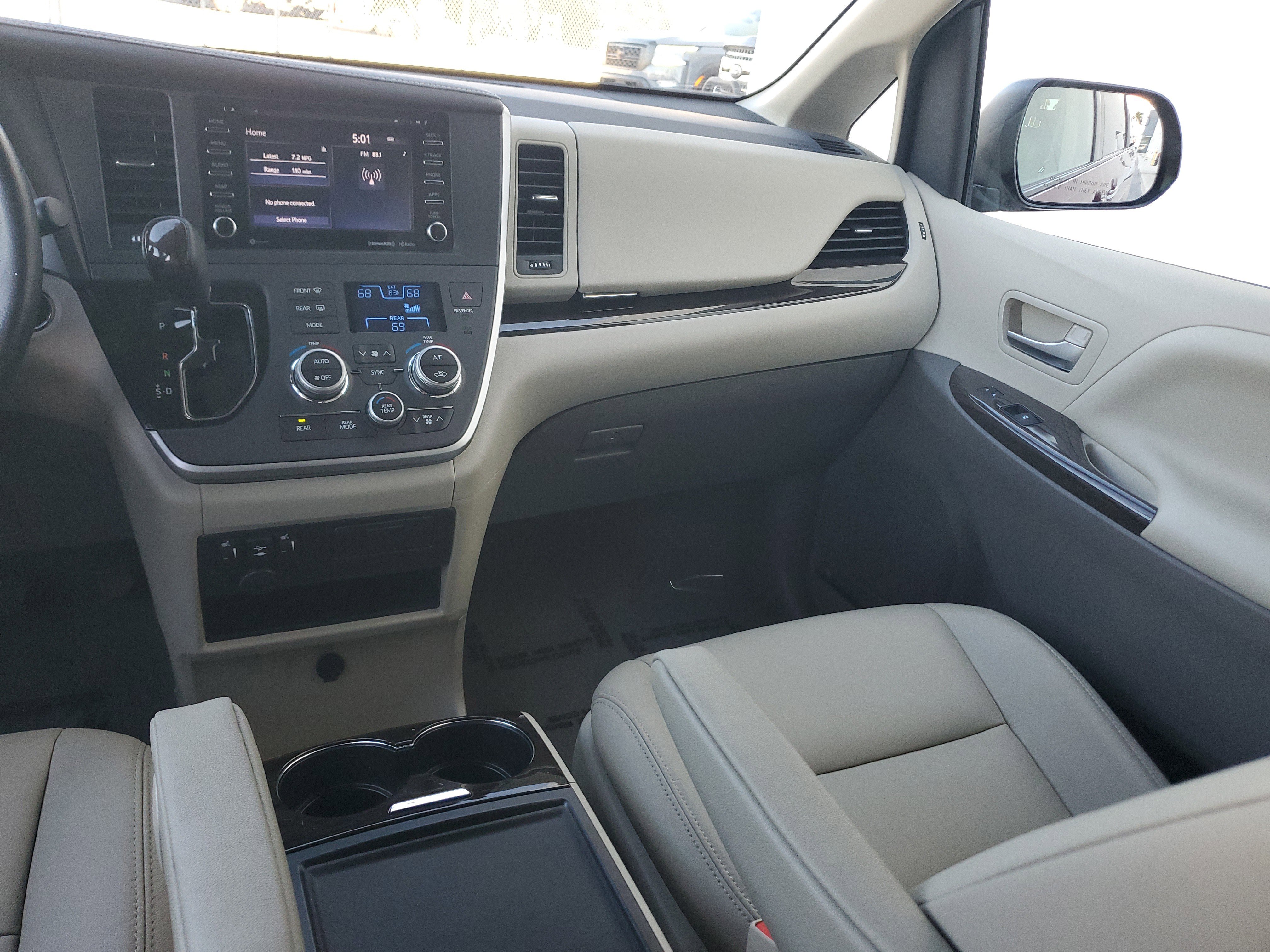 Used 2020 Toyota Sienna XLE image 20