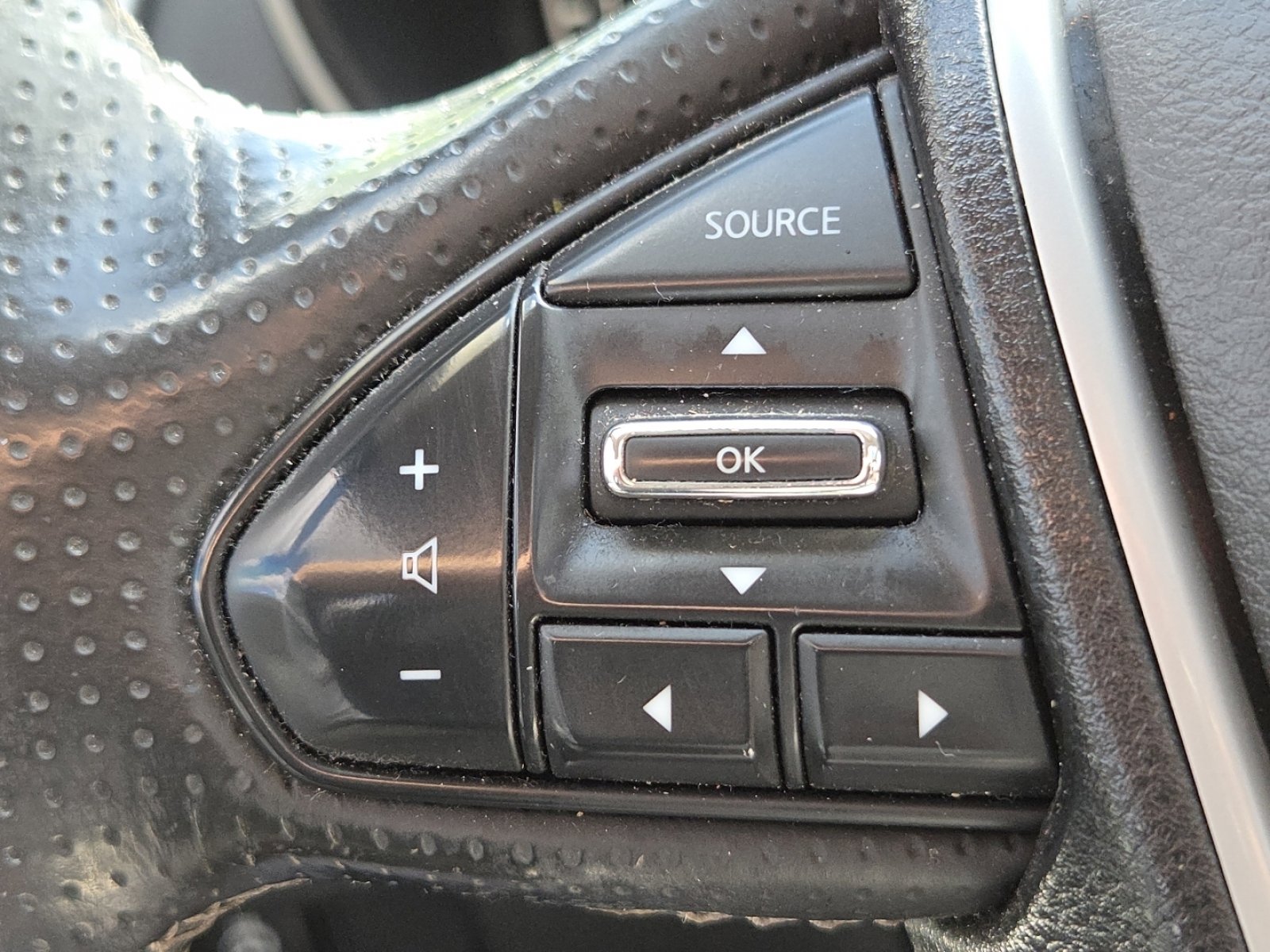 Used 2017 Nissan Maxima 3.5 SL FWD image 13