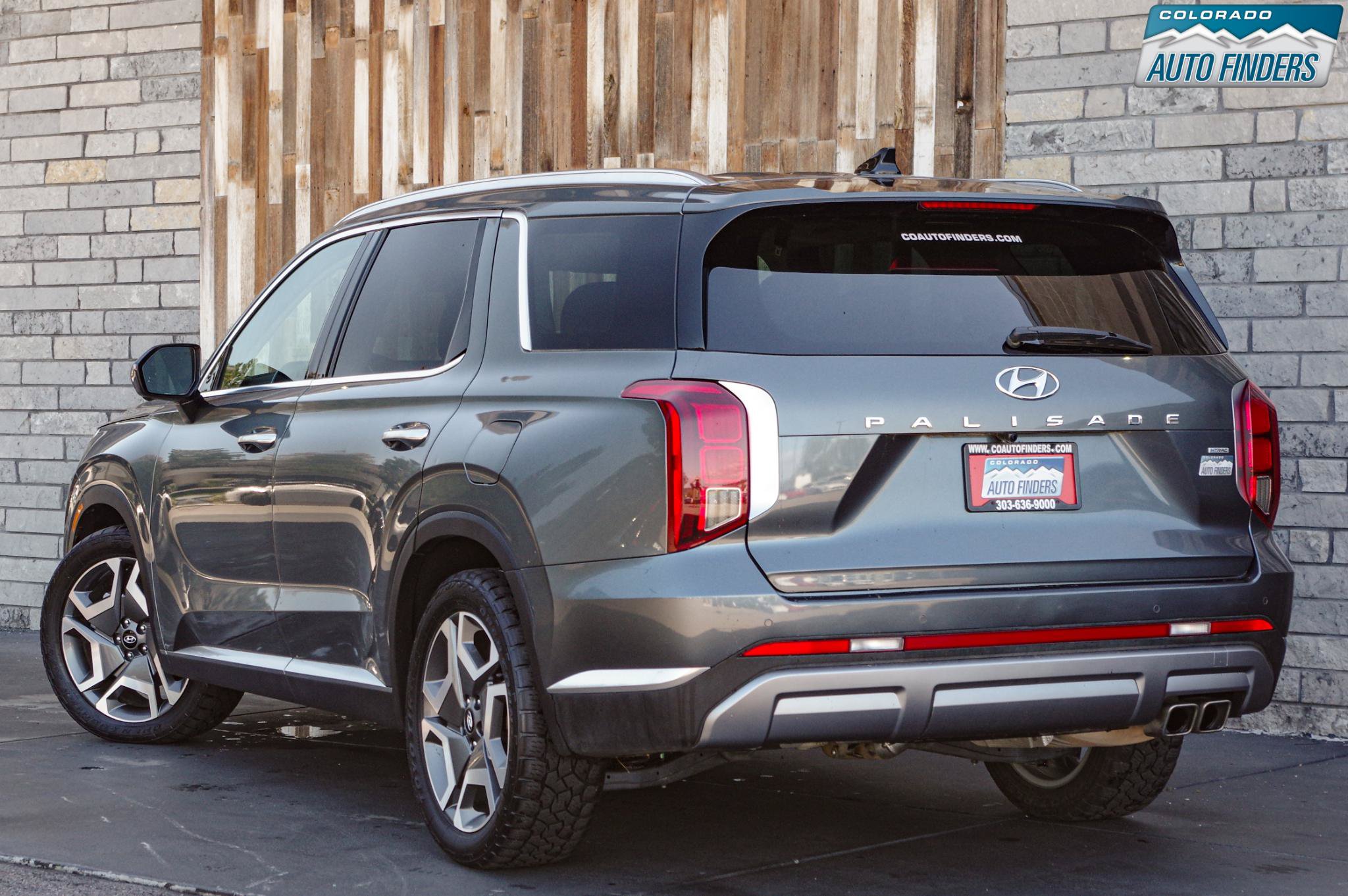 Used 2024 Hyundai Palisade Limited AWD/4WD image 4