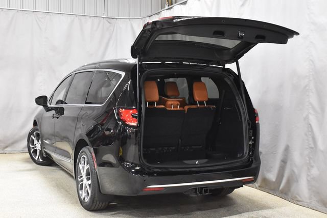 New 2026 Chrysler Pacifica Pinnacle w/ Trailer Tow Group image 35