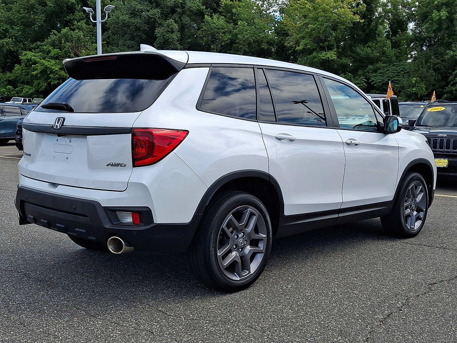 Used 2023 Honda Passport EX-L image 6