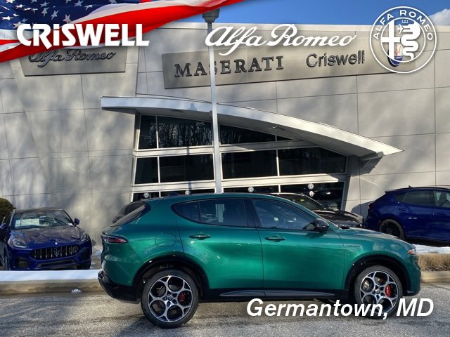 New 2025 Alfa Romeo Tonale w/ Premium Package image 4