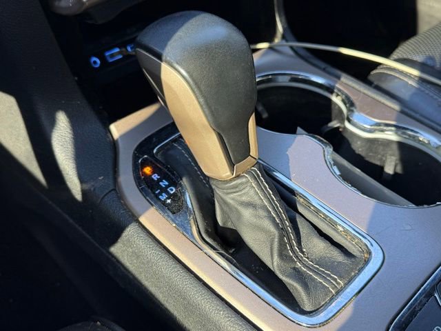 Used 2017 Jeep Grand Cherokee Overland AWD/4WD image 29
