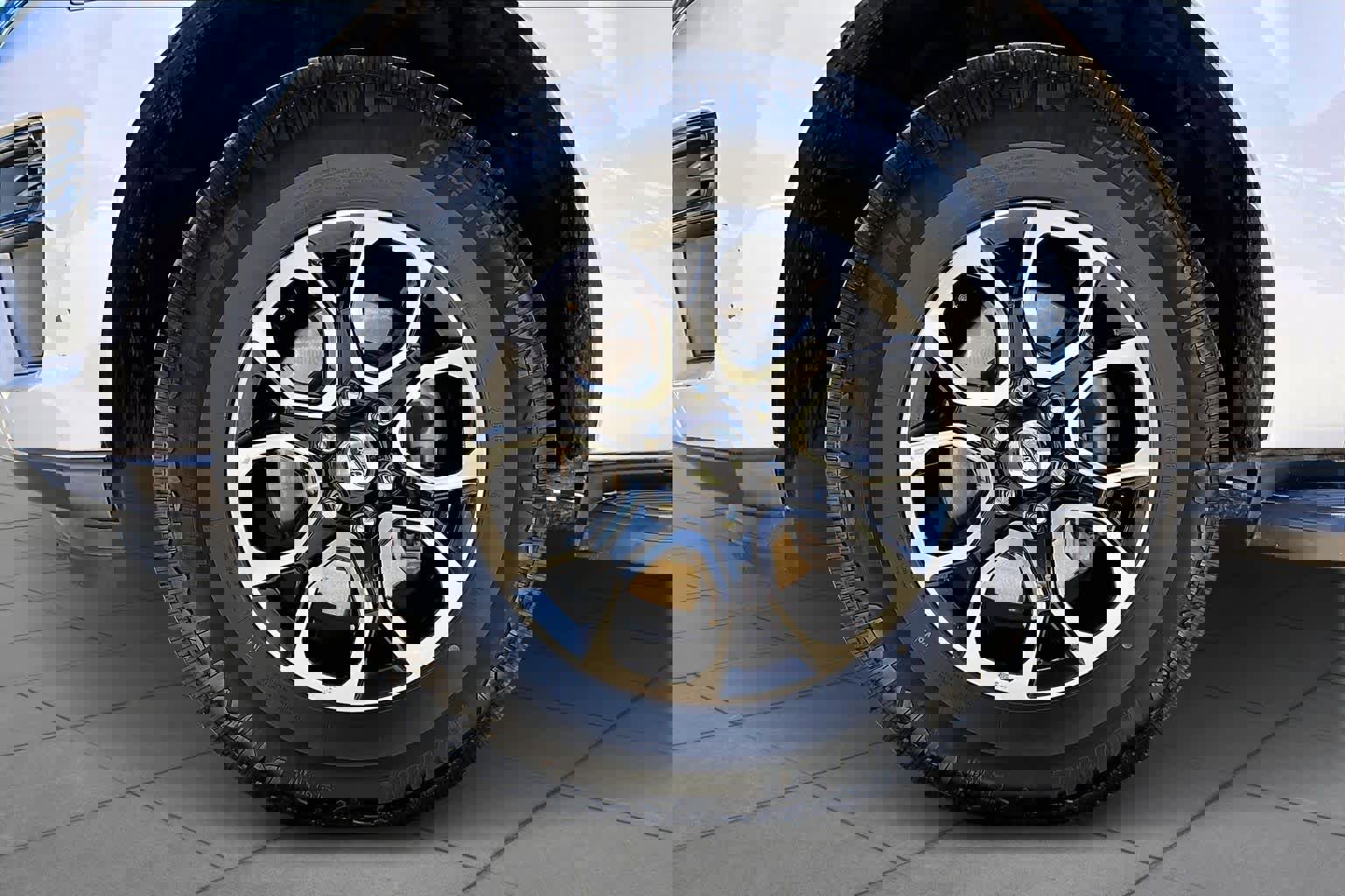 Used 2024 Ford Expedition Max XLT image 10