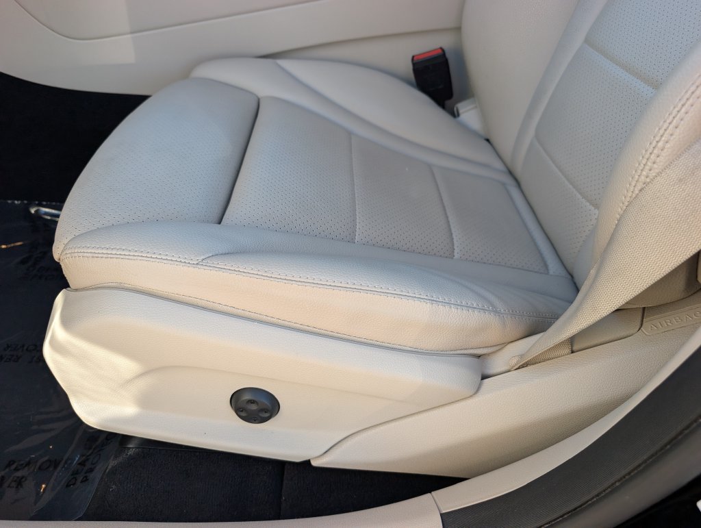 Used 2022 Mercedes-Benz GLC 300 4MATIC image 22