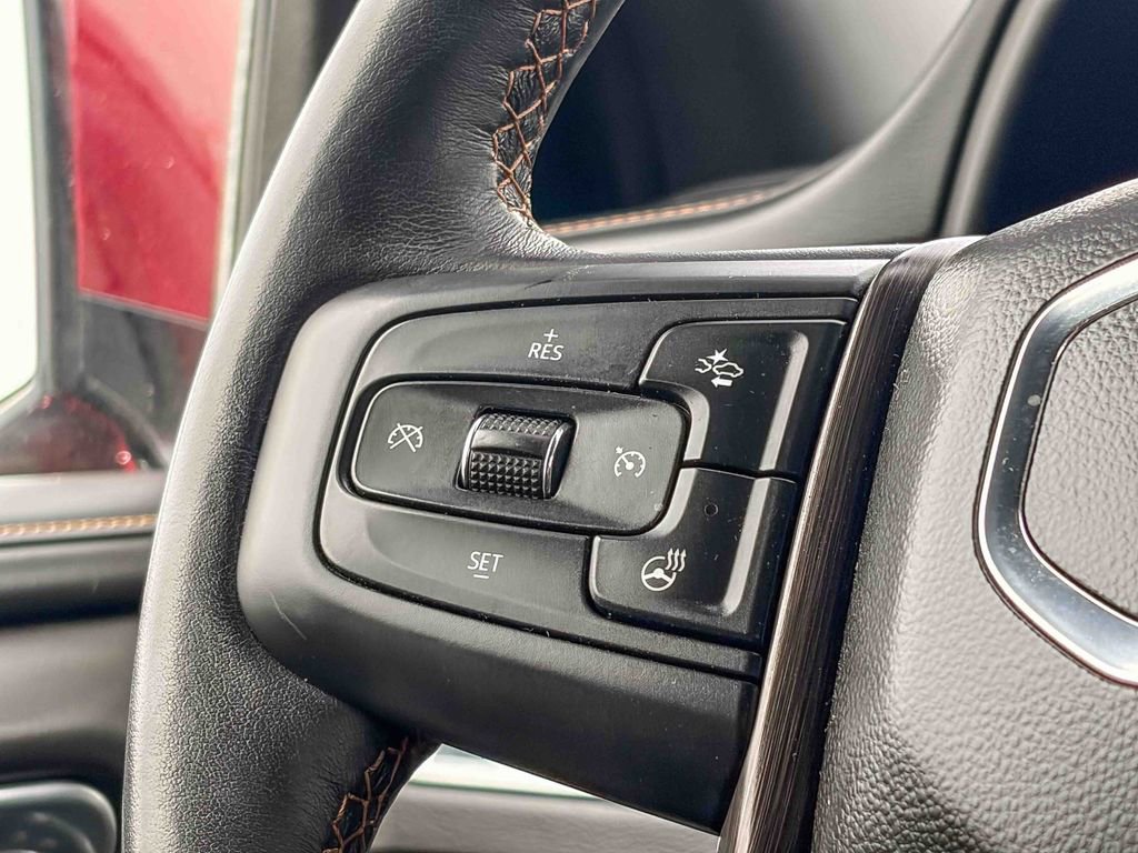 Used 2022 GMC Yukon XL AT4 image 22