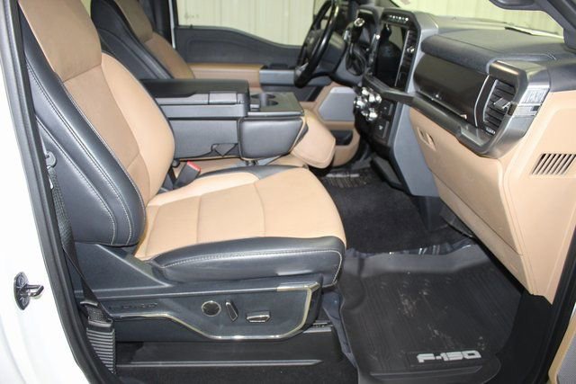 Used 2021 Ford F150 Lariat w/ Max Trailer Tow Package image 15