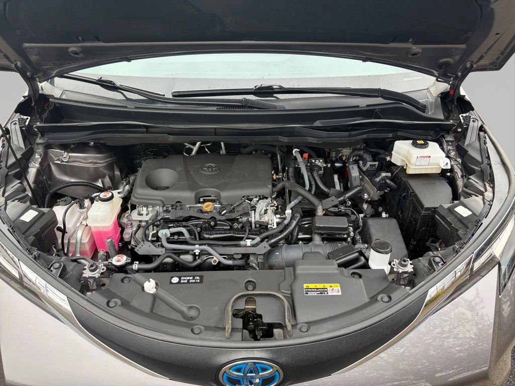 Used 2021 Toyota Sienna LE image 9