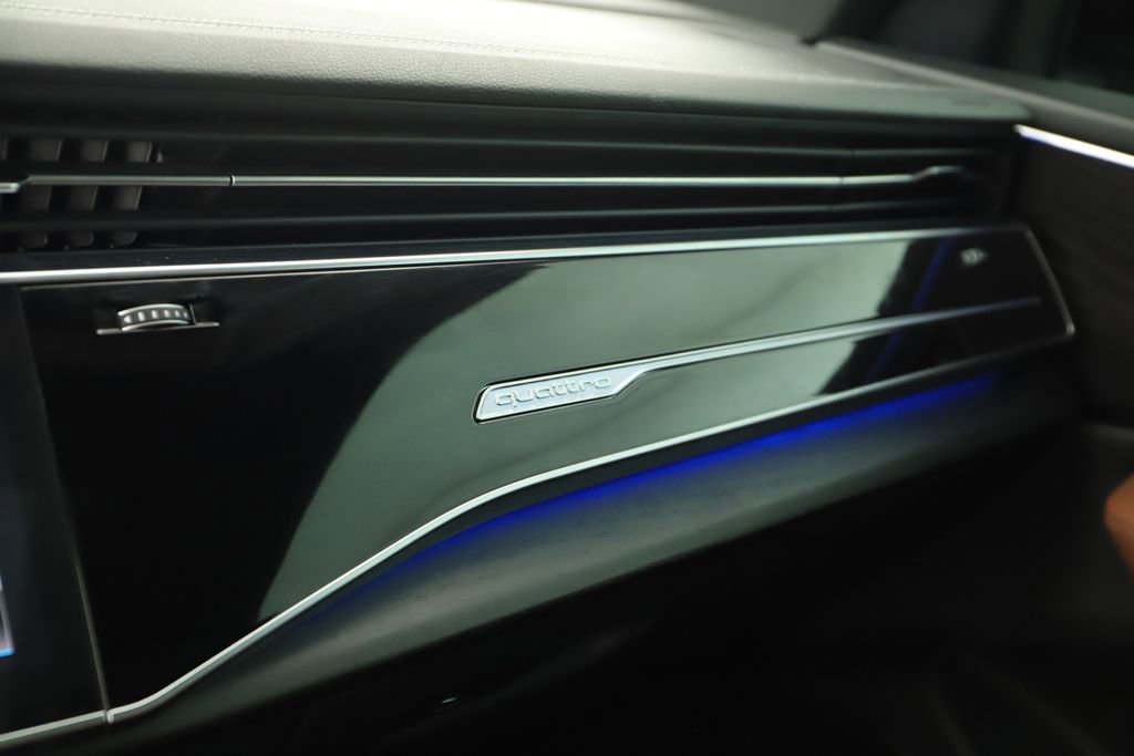 Used 2023 Audi Q8 Prestige w/ Prestige Package image 29