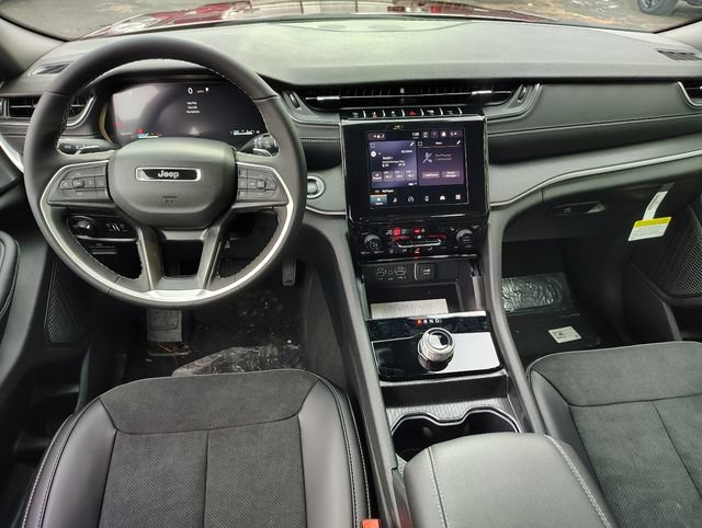 New 2025 Jeep Grand Cherokee L Laredo AWD/4WD image 12