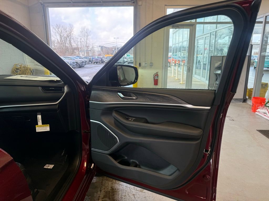 New 2026 Jeep Grand Cherokee L Limited image 20