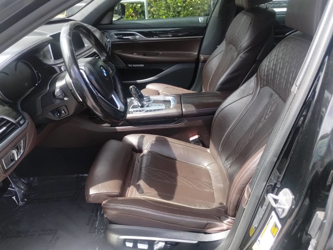 Used 2016 BMW 750i image 26