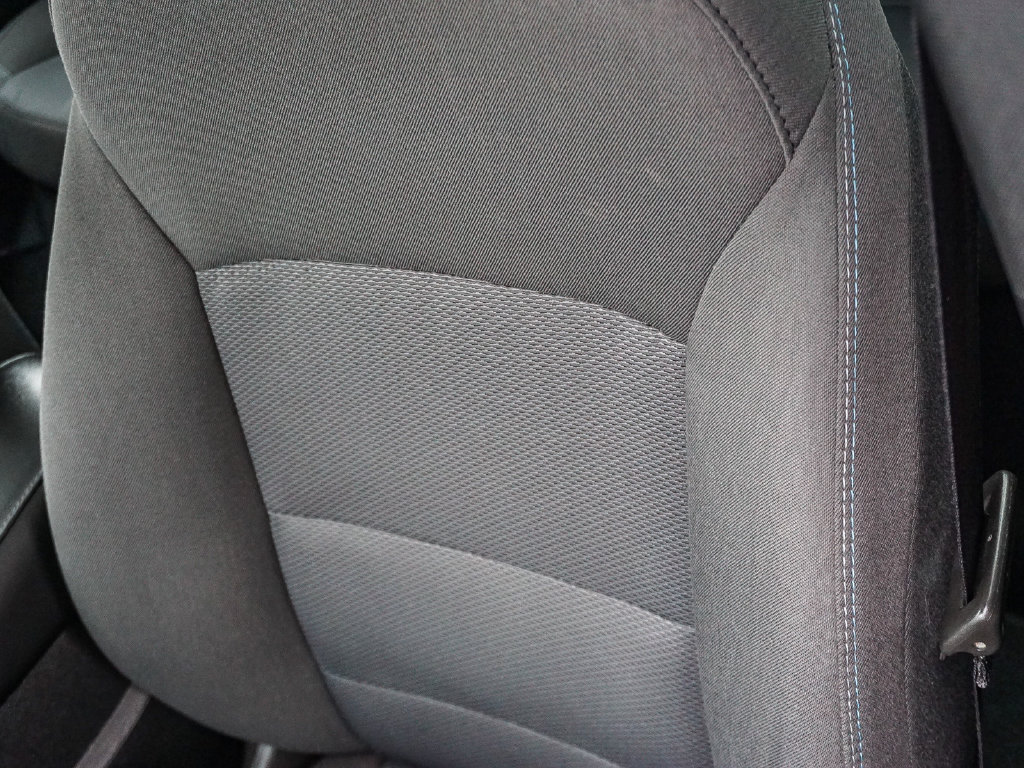 Used 2018 Chevrolet Cruze LT w/ Convenience Package FWD image 21