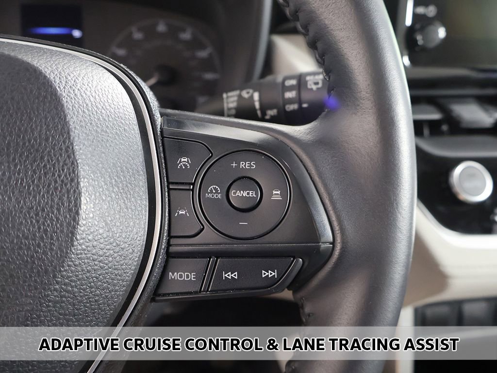 Used 2023 Toyota Corolla Cross LE image 3