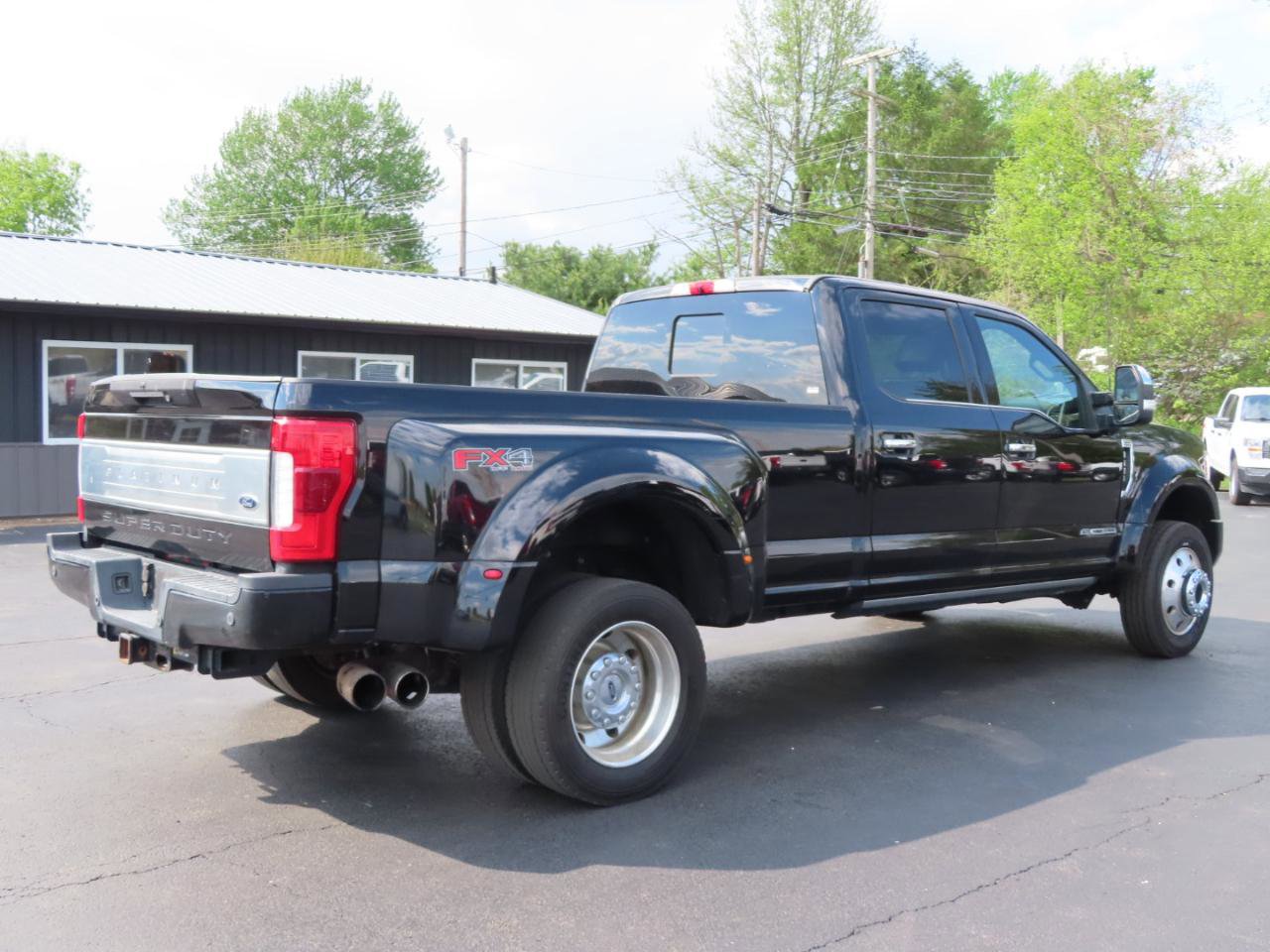 Used 2018 Ford F450 Platinum w/ Platinum Ultimate Package AWD/4WD image 6