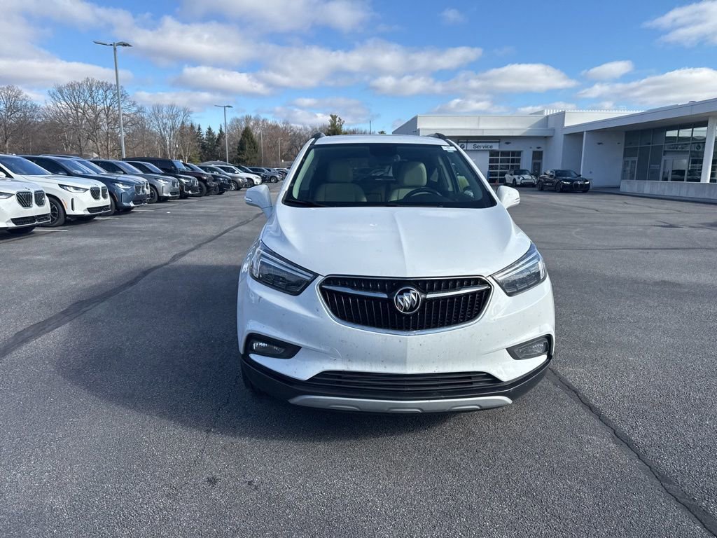 Used 2019 Buick Encore Essence w/ Experience Buick Package video 2