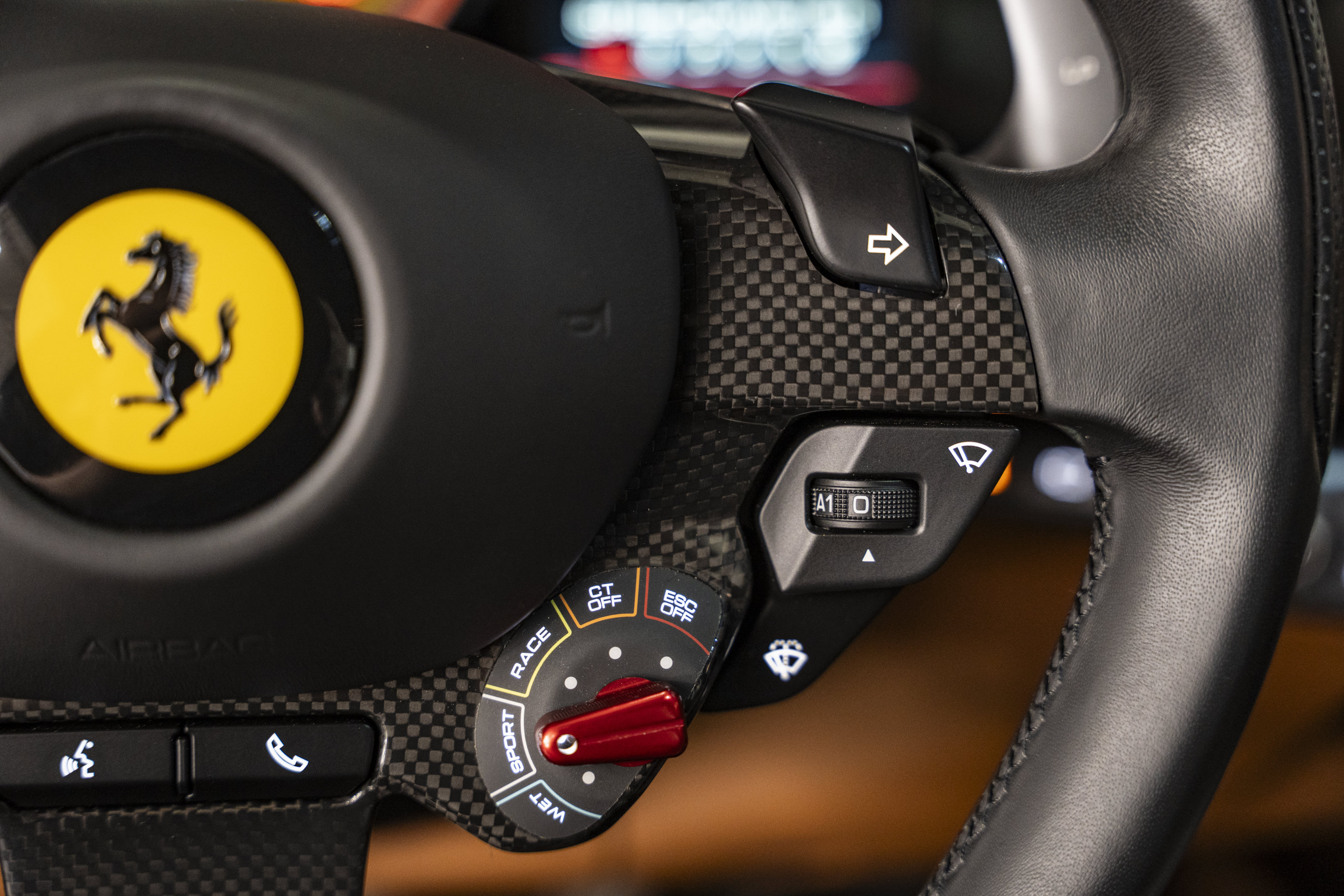 Used 2019 Ferrari 812 Superfast RWD image 32
