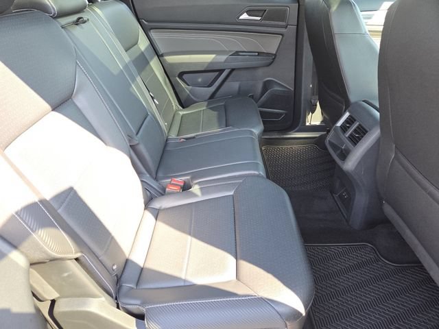 Used 2021 Volkswagen Atlas Cross Sport SE FWD image 26