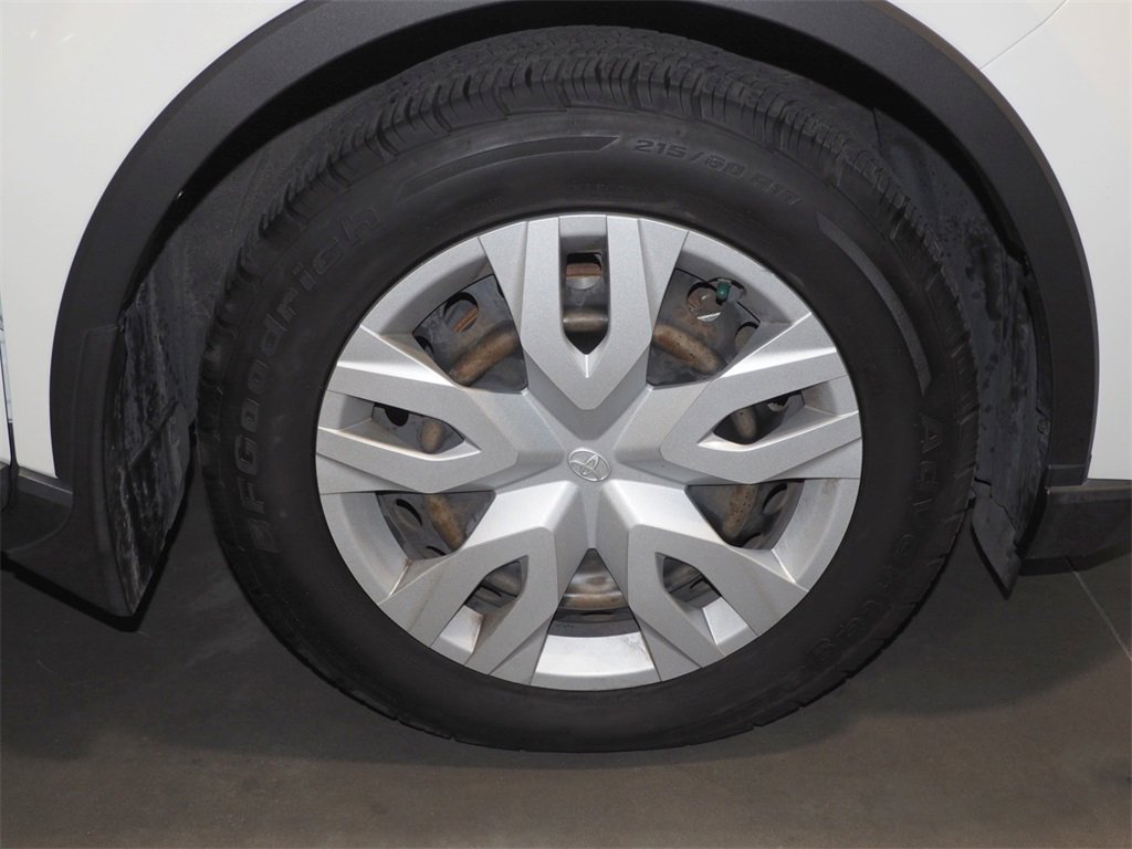 Used 2020 Toyota C-HR LE image 15