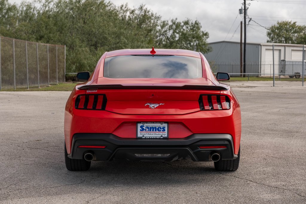 Used 2024 Ford Mustang Coupe image 6