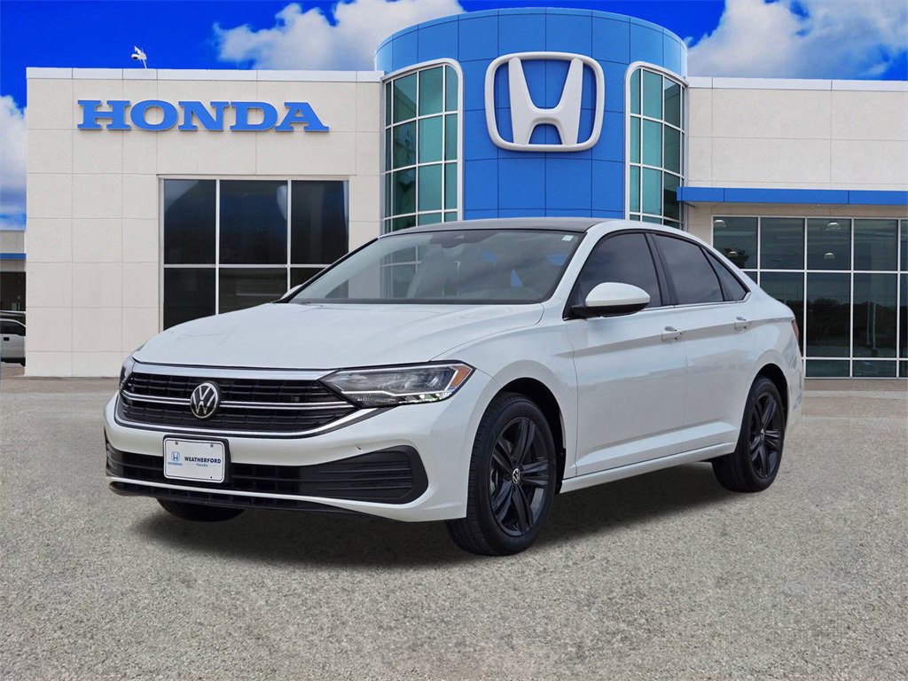 Used 2024 Volkswagen Jetta SE w/ Panoramic Sunroof Package image 7