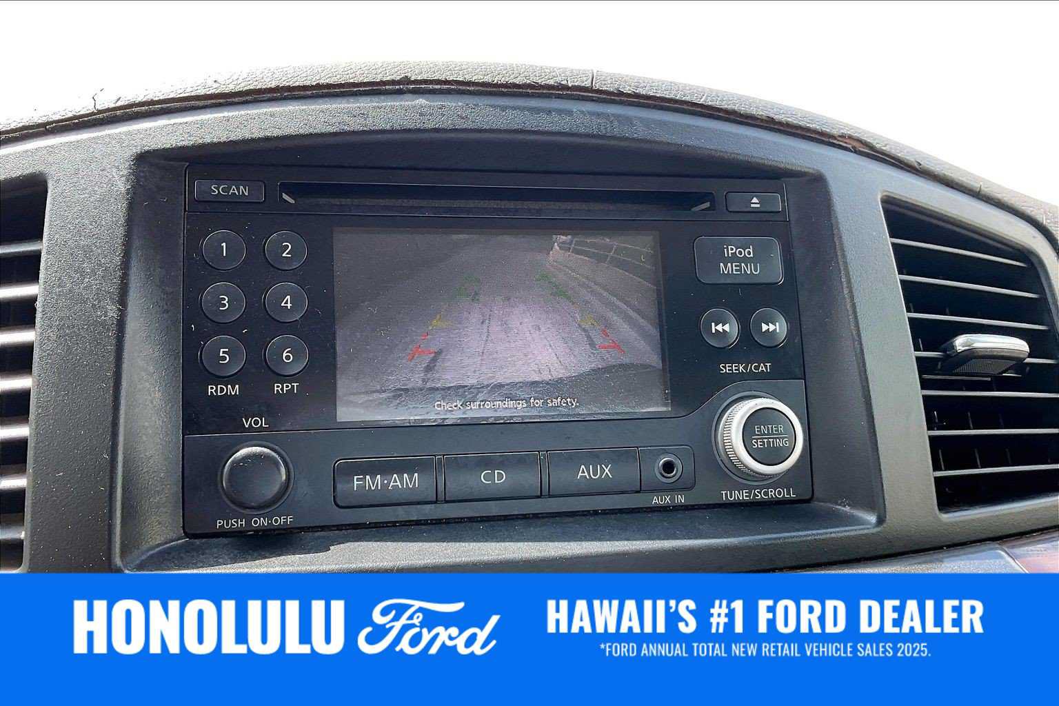 Used 2011 Nissan Quest SV FWD image 26
