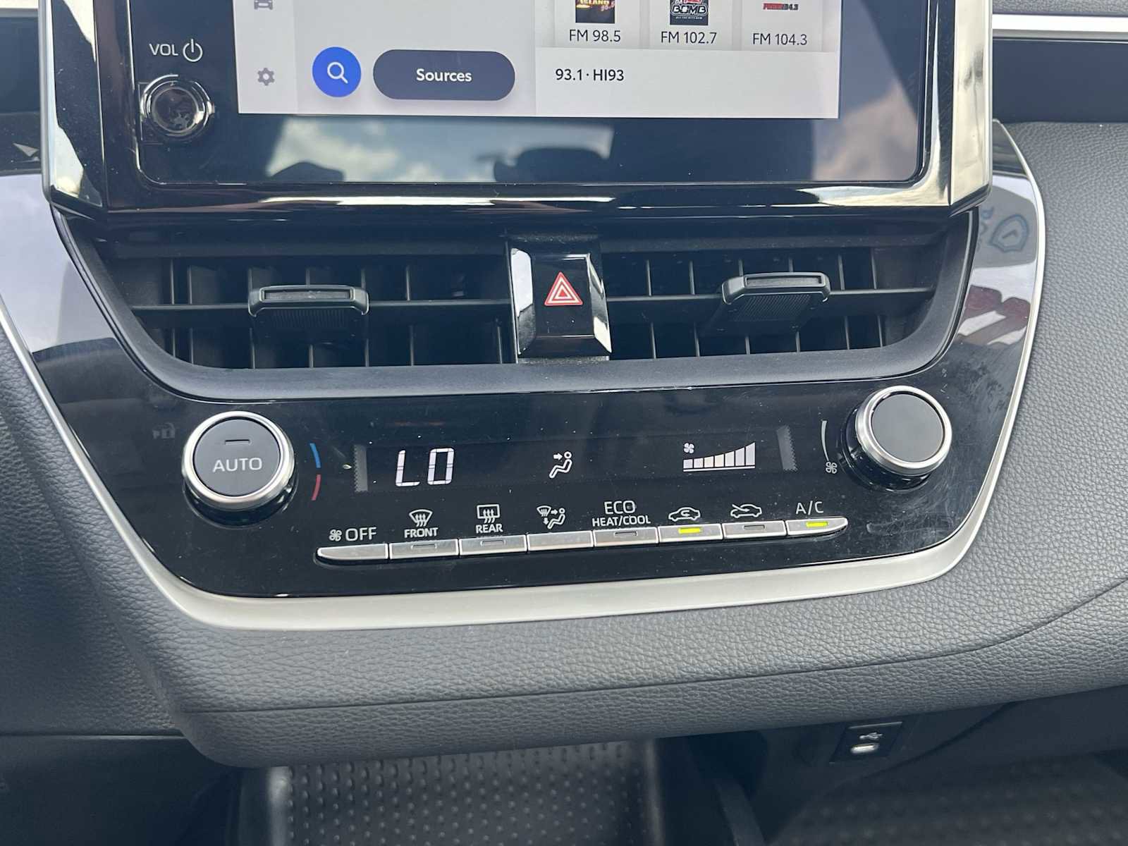 Used 2023 Toyota Corolla LE image 16