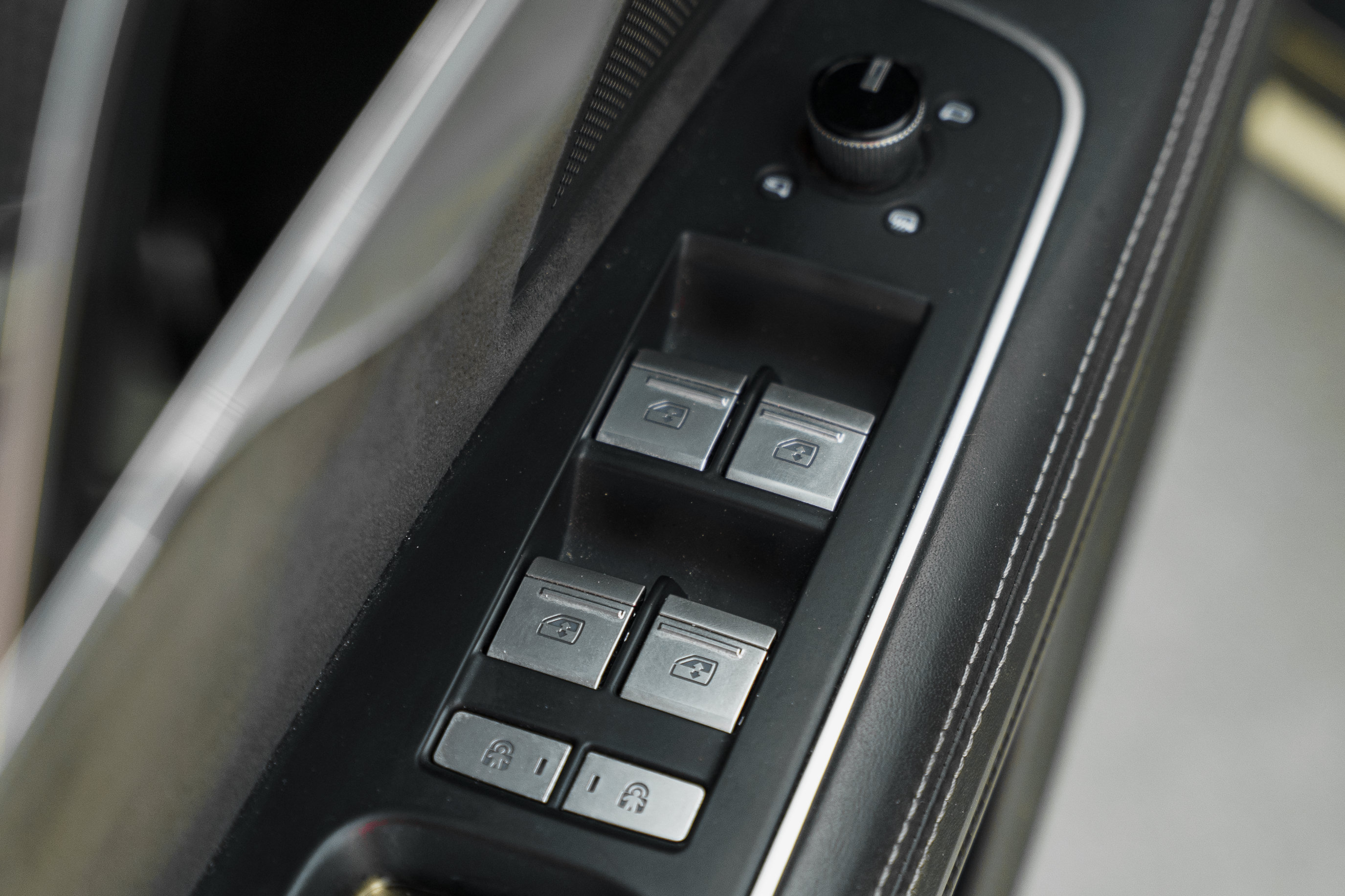Used 2022 Audi S8 AWD/4WD image 23