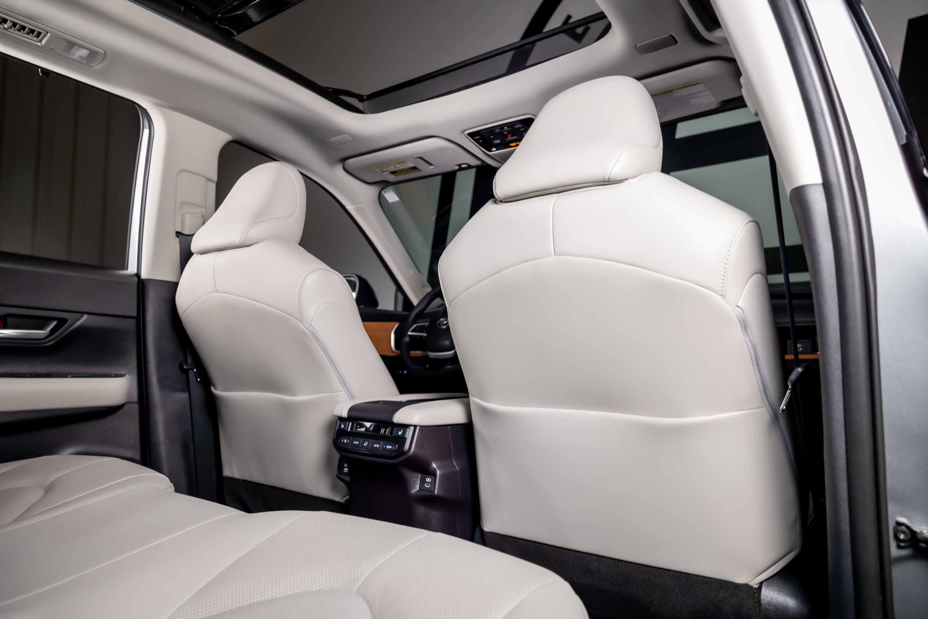 Used 2025 Toyota Grand Highlander FWD image 28