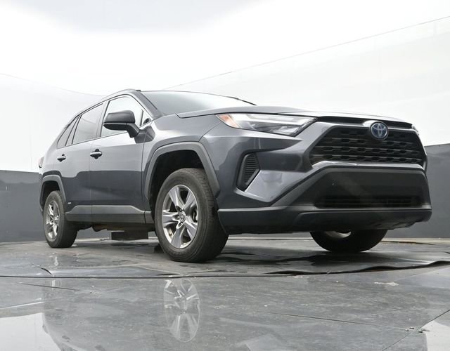 Used 2023 Toyota RAV4 LE AWD/4WD image 9
