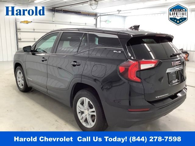 Used 2024 GMC Terrain SLE image 4