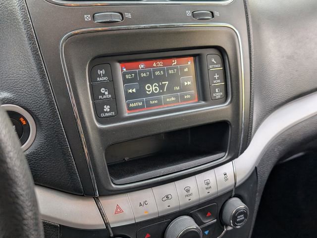 Used 2017 Dodge Journey SE w/ Flexible Seating Group image 20