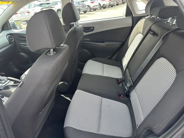 Used 2021 Hyundai Kona SE w/ Cargo Package image 17