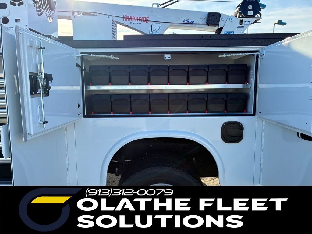 New 2026 Ford F550 4x4 Supercab Super Duty image 5
