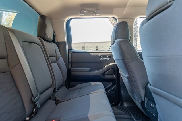 Used 2022 Nissan Frontier SV image 41