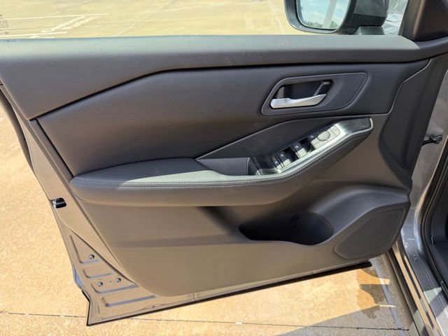 New 2026 Nissan Rogue SV FWD image 13
