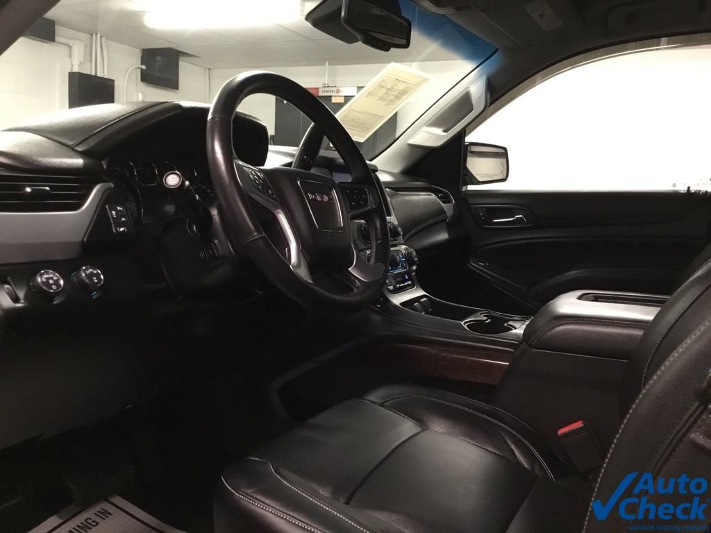 Used 2017 GMC Yukon SLT AWD/4WD image 30