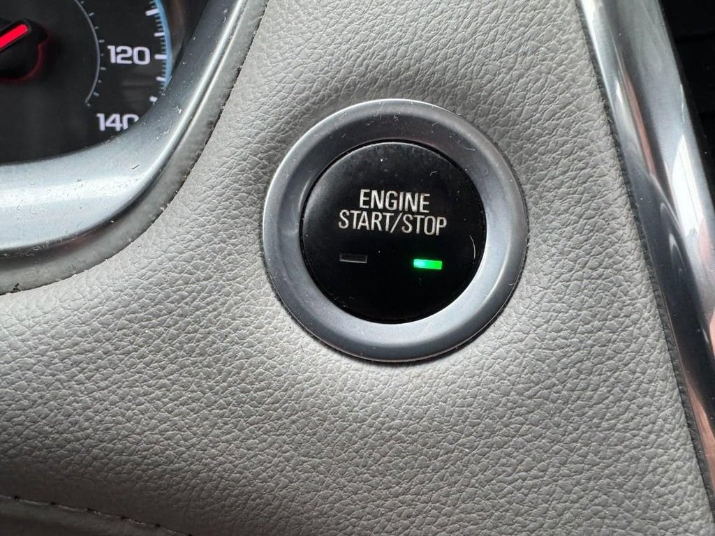 Used 2019 Chevrolet Traverse LT FWD image 21
