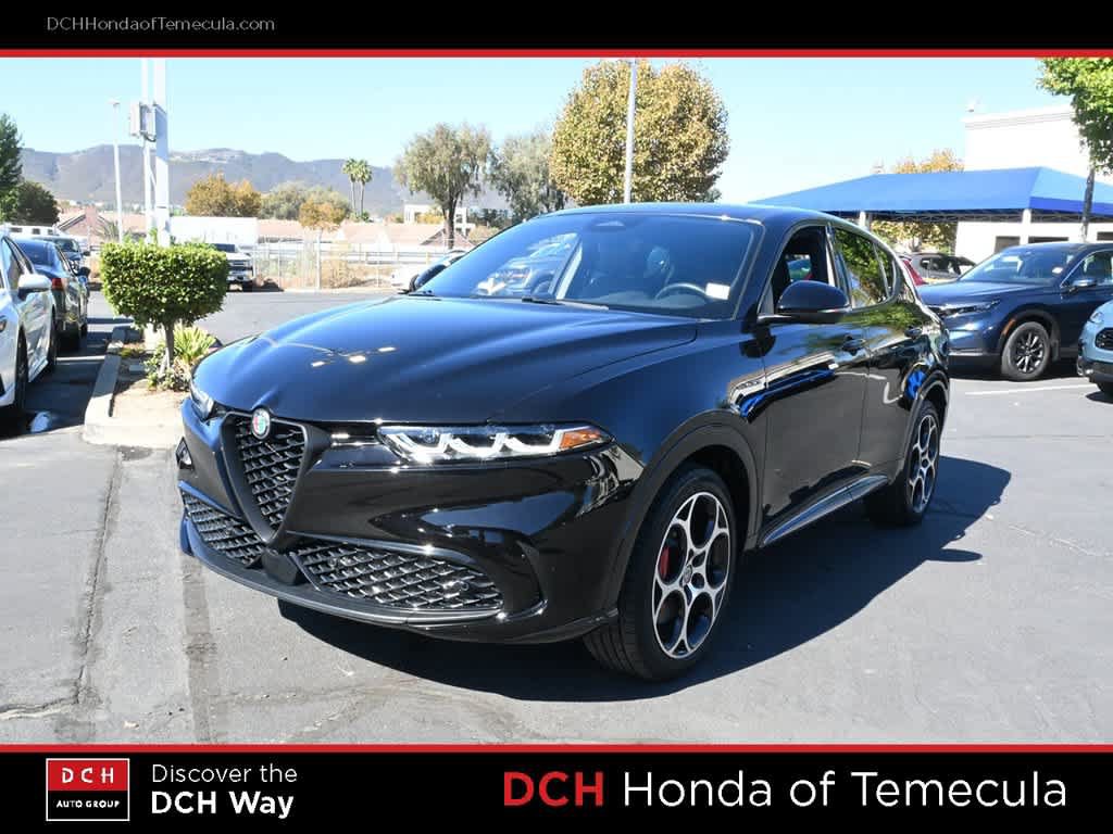 Used 2024 Alfa Romeo Tonale Veloce w/ Premium Interior Package AWD/4WD image 1