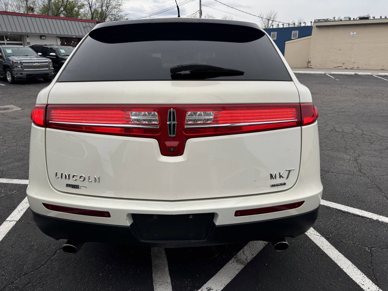 Used 2014 Lincoln MKT AWD w/ Equipment Group 201A image 7