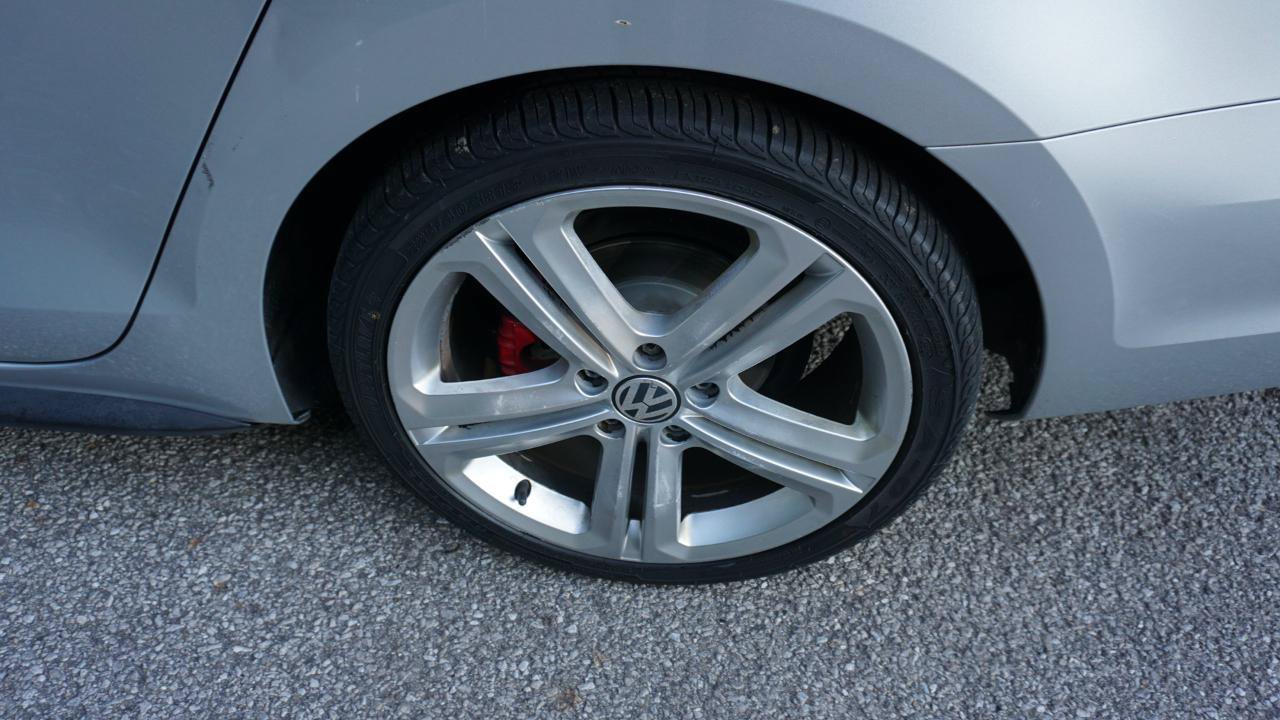 Used 2015 Volkswagen Jetta GLI SE FWD image 10
