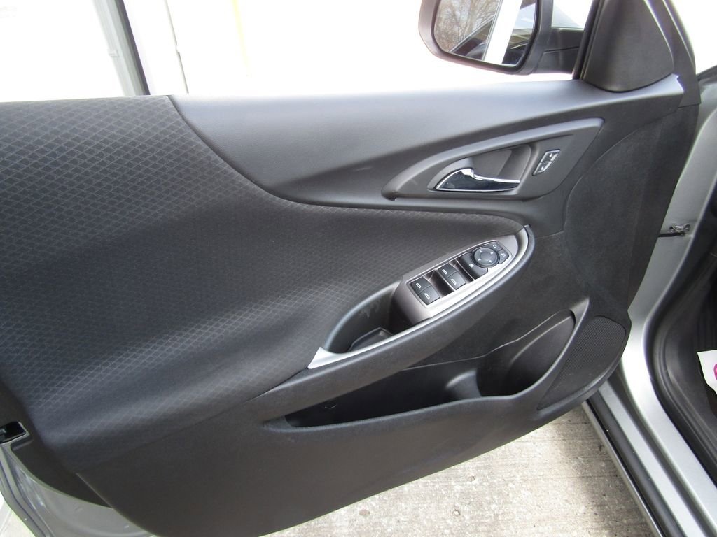 Used 2023 Chevrolet Malibu LT FWD image 18
