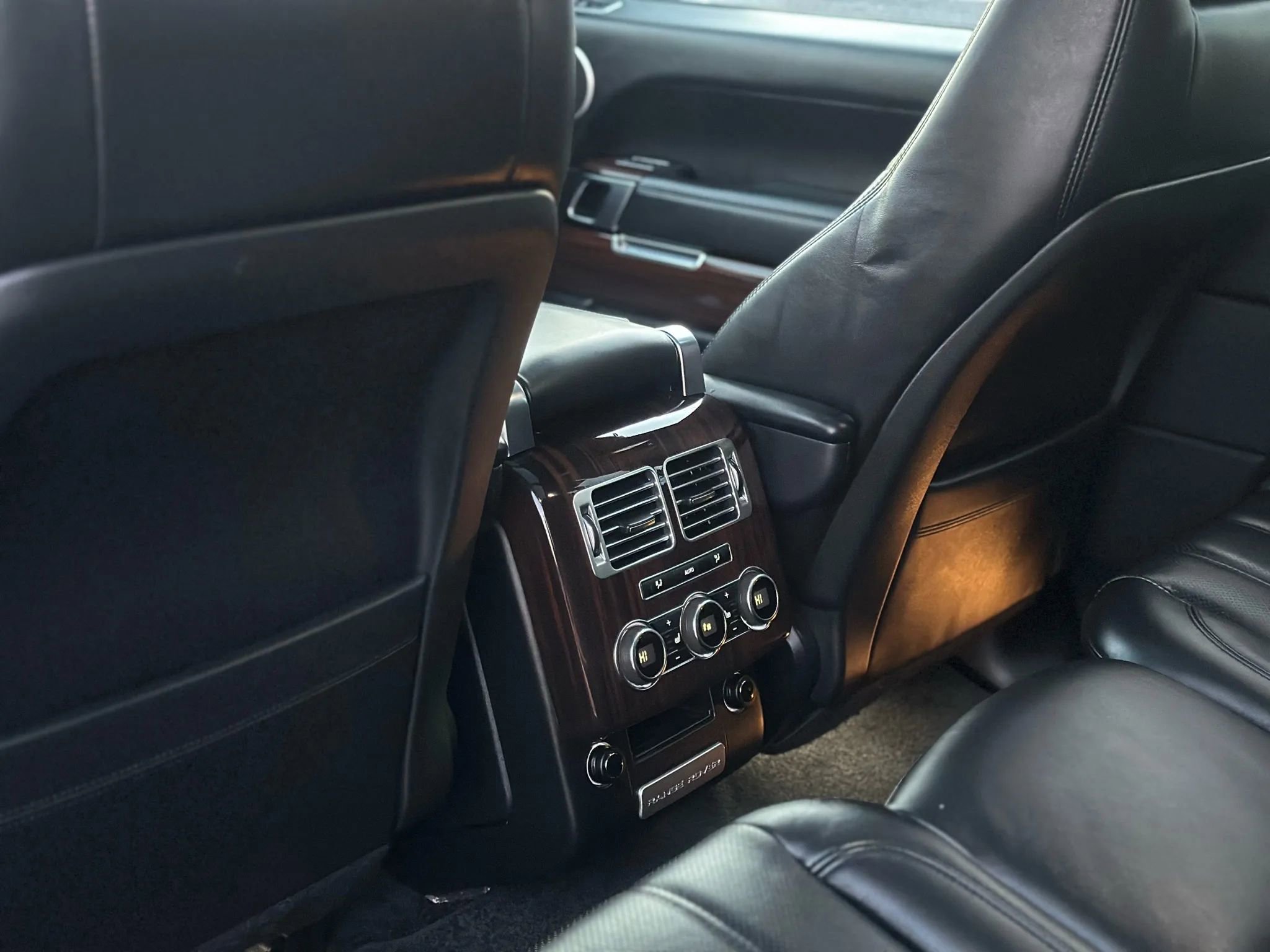 Used 2015 Land Rover Range Rover Supercharged image 61