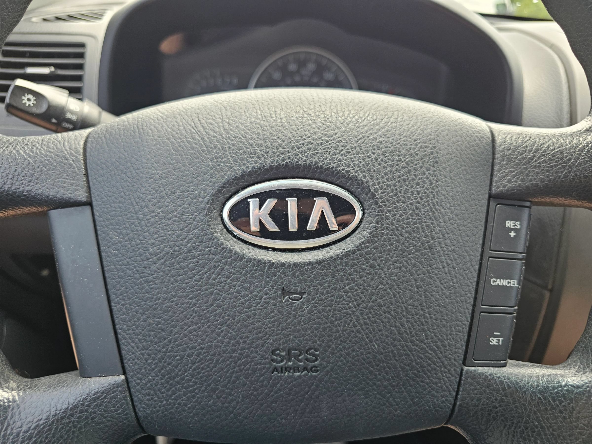 Used 2009 Kia Borrego LX w/ Convenience Pkg AWD/4WD image 11
